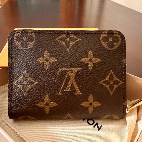 COPY - Louis Vuitton monogram zippy coin wallet - Picture 2 of 7